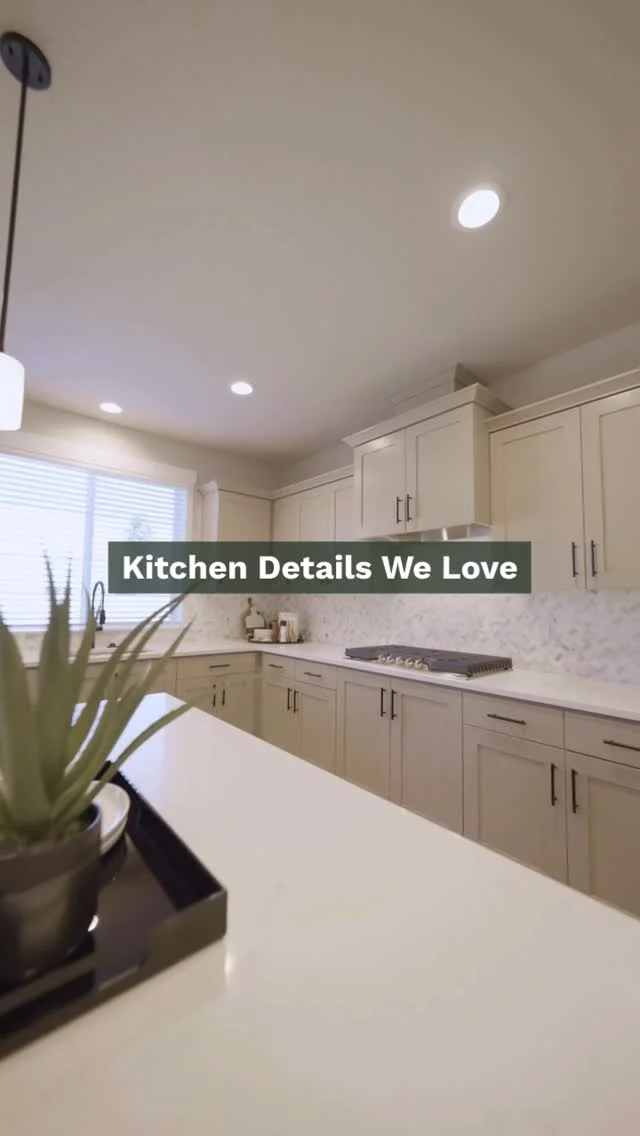 Kitchen Details We Love 🫶

+ Gourmet kitchen designed for cooking, hosting, and everyday living
+ Slab countertops with full-height backsplash for a clean, polished look 
+ Prep pantry and built-in shelving to keep everything organized
+ Appliances and layouts designed for cooking, hosting, and everyday living

See these kitchens in our model homes and imagine how the space could work for you.