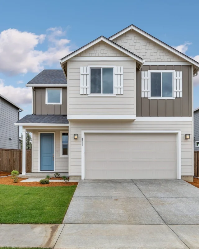 A home that brings everyone together ✨

The 1670 Floor Plan offers an open layout made for connection, with shared spaces downstairs and a versatile loft upstairs that gives you room for work, play, hobbies, and downtime.